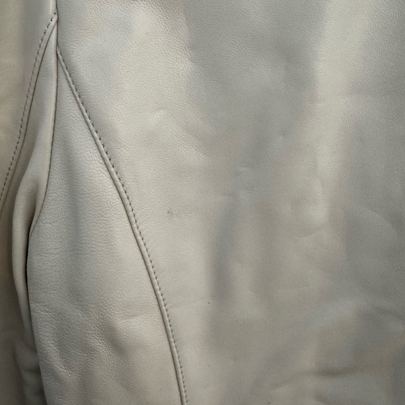 White leather jacket by Sandra Angelozzi. - Picture 6 of 7
